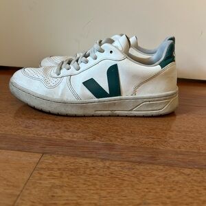 Veja White Leather Sneakers with Dark Green V womens size 9